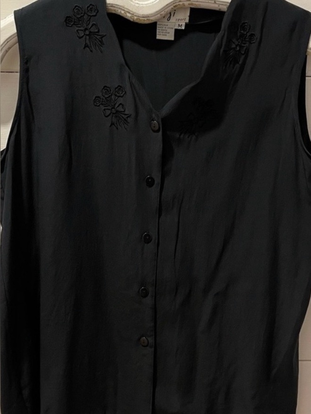 Fizi Sport Silk Embroidered Black Sleeveless Blouse